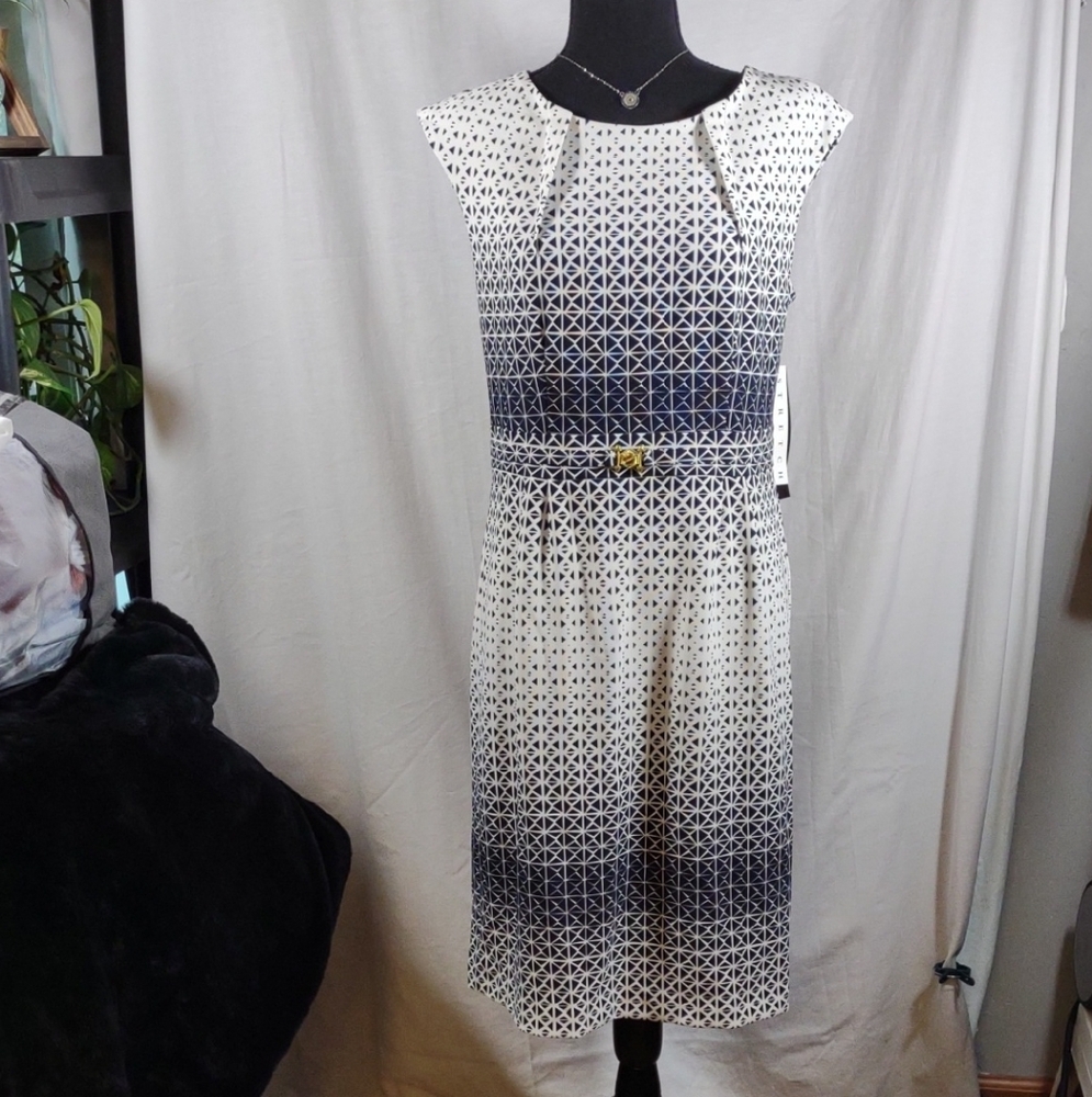 NWT Navy & White Patterned Stretch Midi Dress - Size 8